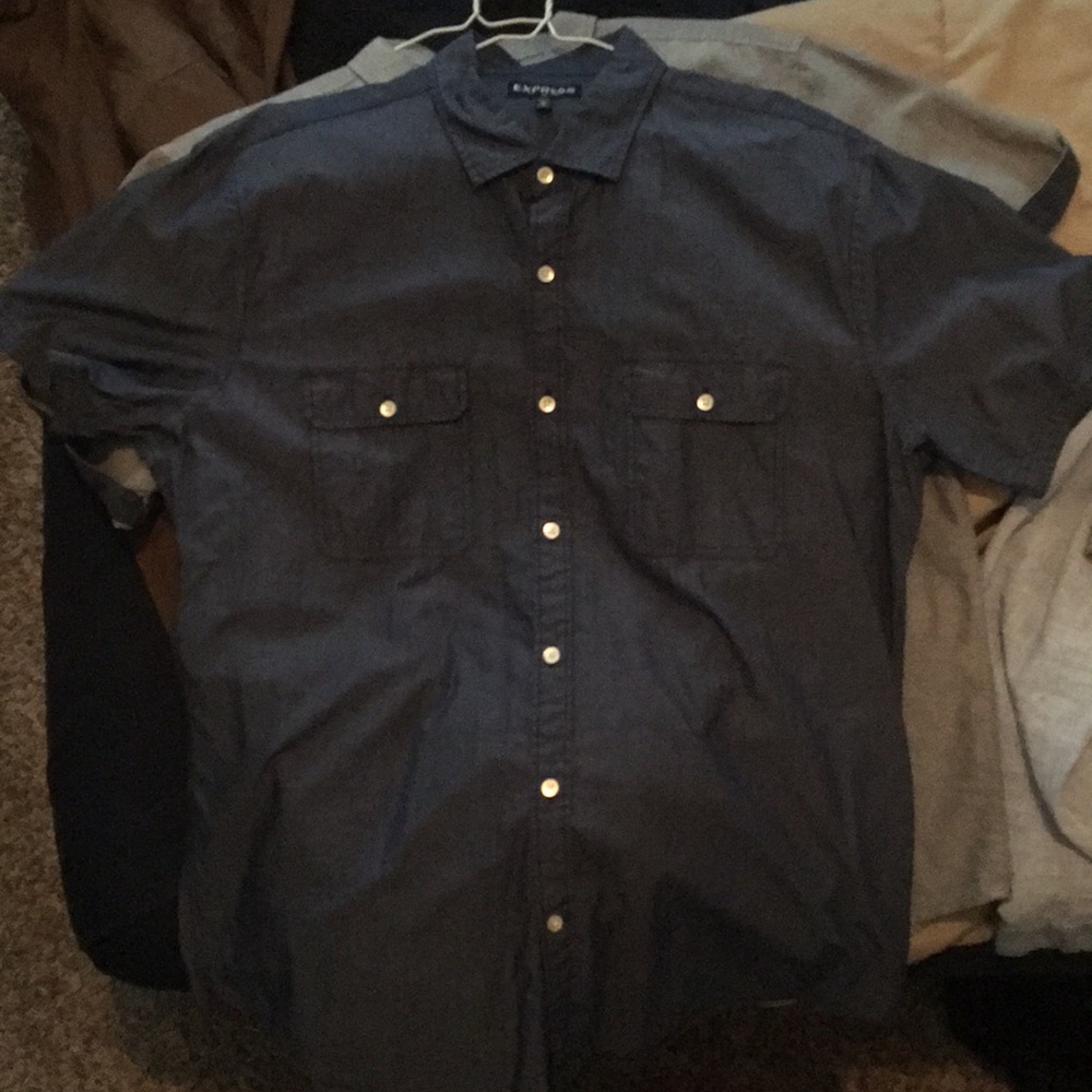 Men’s Express short sleeve button down.